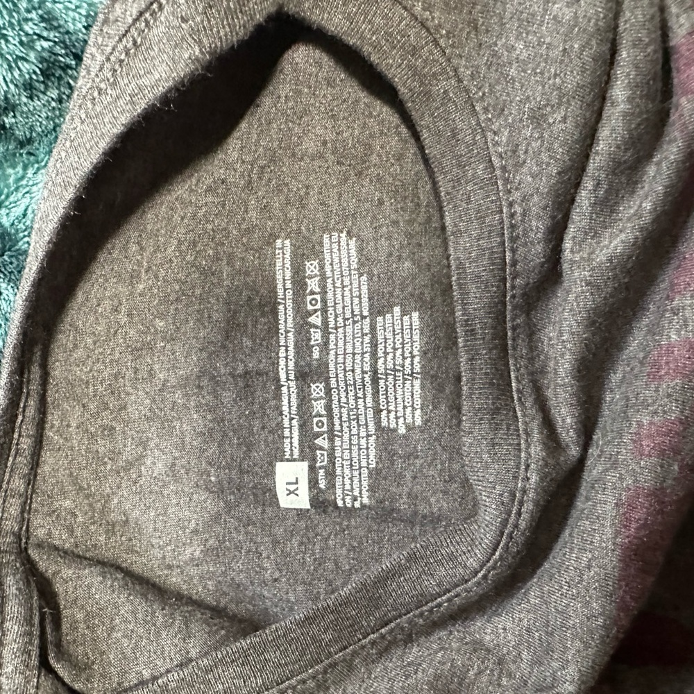 Women’s Gray Shirt